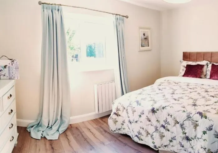 Butterfly - Entire Within 5km Of *