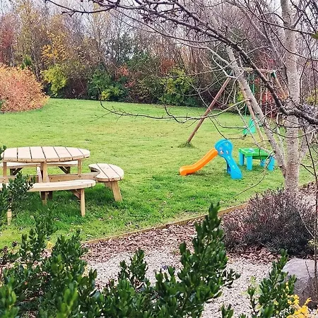 Butterfly - Entire Within 5km Of *