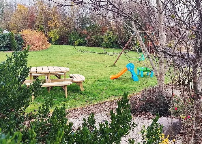 Butterfly - Entire Within 5km Of *